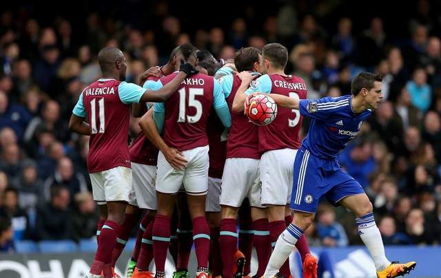 川超联赛出现暴力事件，凉山队球员比赛结束后飞踹裁判