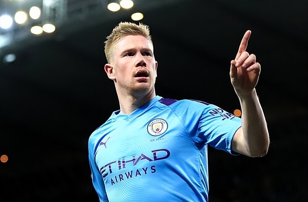 半场战报：卡利亚里2-2热那亚，塞巴斯蒂亚诺-埃斯波西托、博雷利建功，厄斯蒂高、维蒂尼亚破门