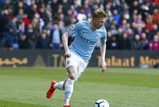 球星突破防线制造绝佳机会