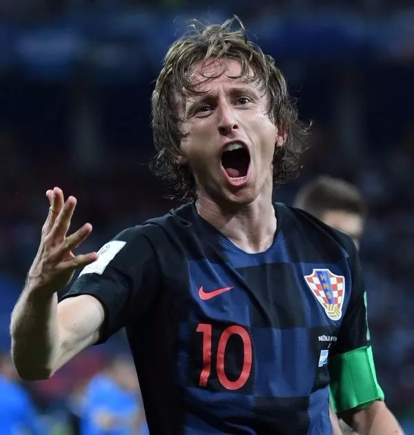 维尔茨首发68分钟被换下，英超14次出场仍是0球0助攻