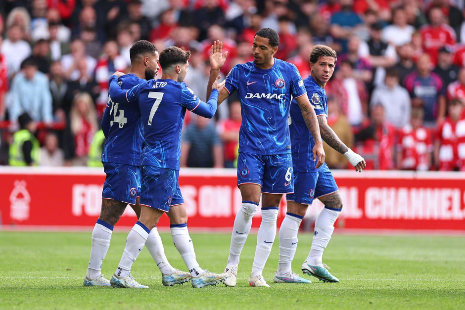 替补球员关键时刻助球队锁胜