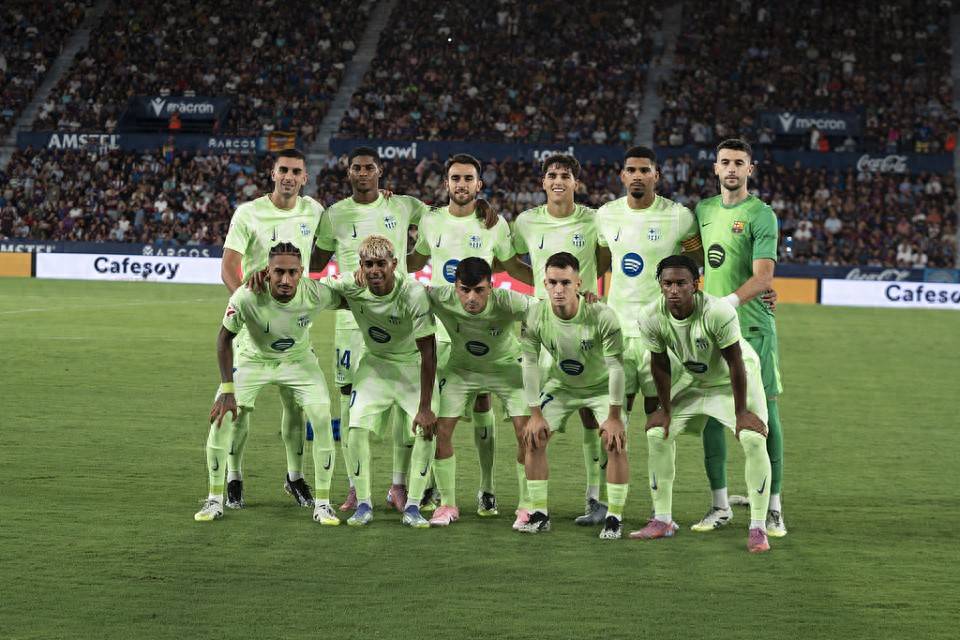 他的停球是教科书级别